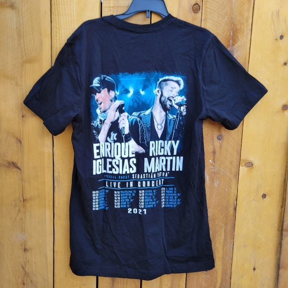 Ricky Martin Vs Enrique Iglesias Short Sleeve T-Shirt Size M - Picture 15 of 15
